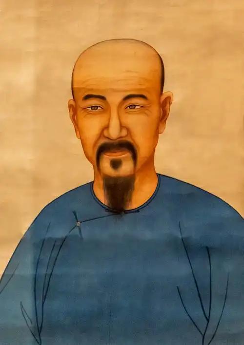 一汉人犯了诛九族的大罪，康熙一看他的“姓氏”，立即免了死罪古代皇权至上，但凡沾