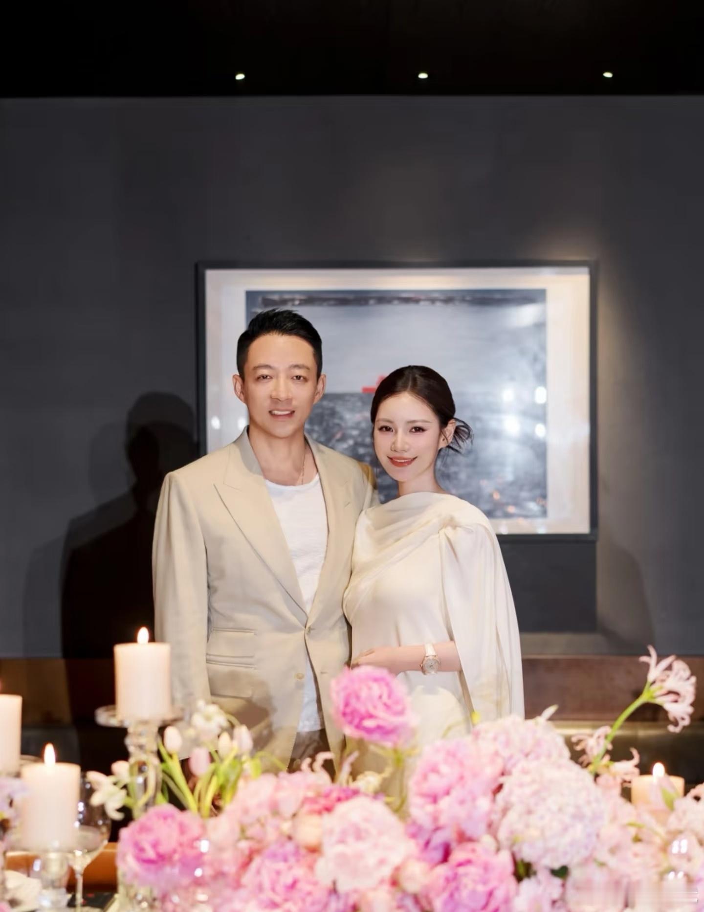 汪是表演型人格，而且婚后一直利用大s的名气。向太是希望她儿子婚姻幸福，也真的喜欢