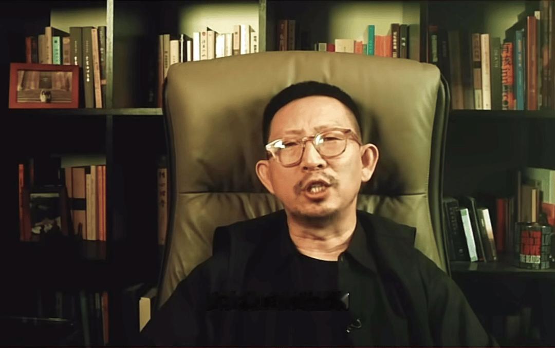 丁太升锐评歌手第四期窦靖童的表现，他认为窦靖童这期的选曲和编曲都很不错，但是在演