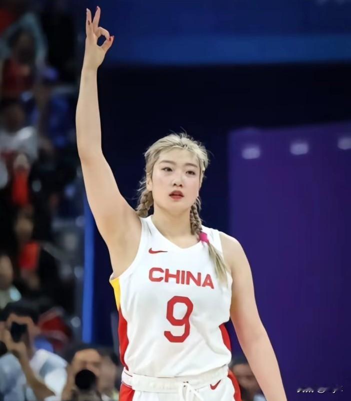 这一刻，还真想念李梦和郑薇指导了!看完中国女篮65:80不敌比利时，心里五