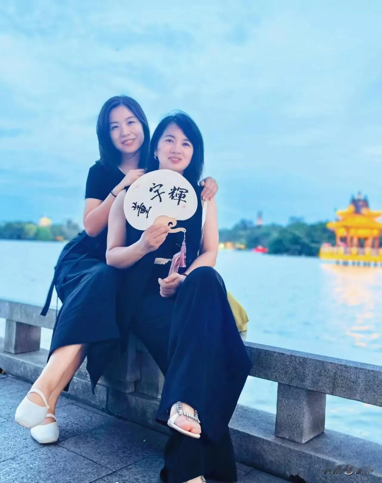 董宇辉最惹人爱、招人喜欢的点，就是咱们家孩子身上的缺点，董宇辉一样没有，父母眼中