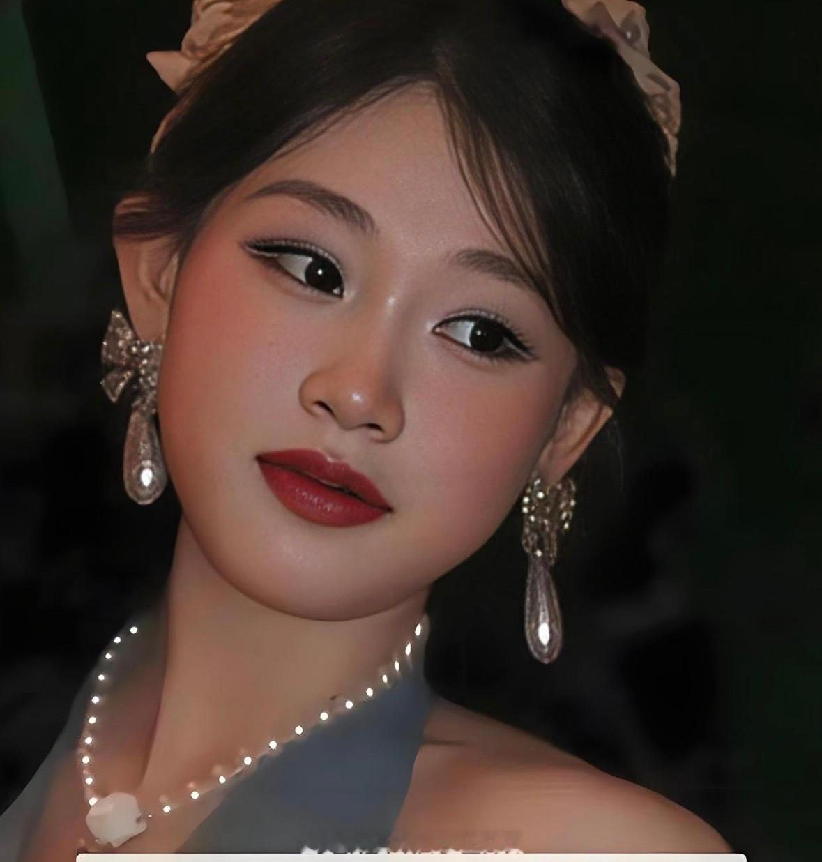 一万二一次的化妆多牛？看完沈佳润妆前妆后秒懂！​​​