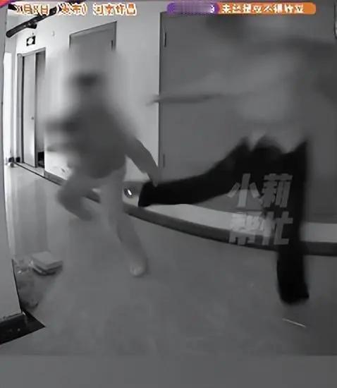 “他打我也就算了，连6个月大的孩子都打，我忍不了！”近日，河南许昌一位年轻妈妈