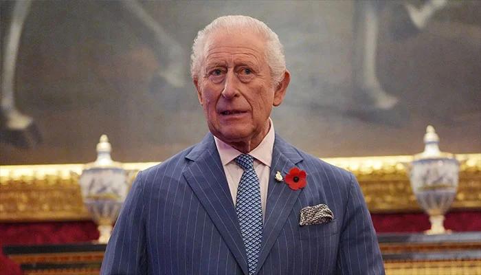 查尔斯国庆贺电暗藏玄机！英联邦裂痕难掩，新加坡成关键棋子？英国国王查尔斯三世在