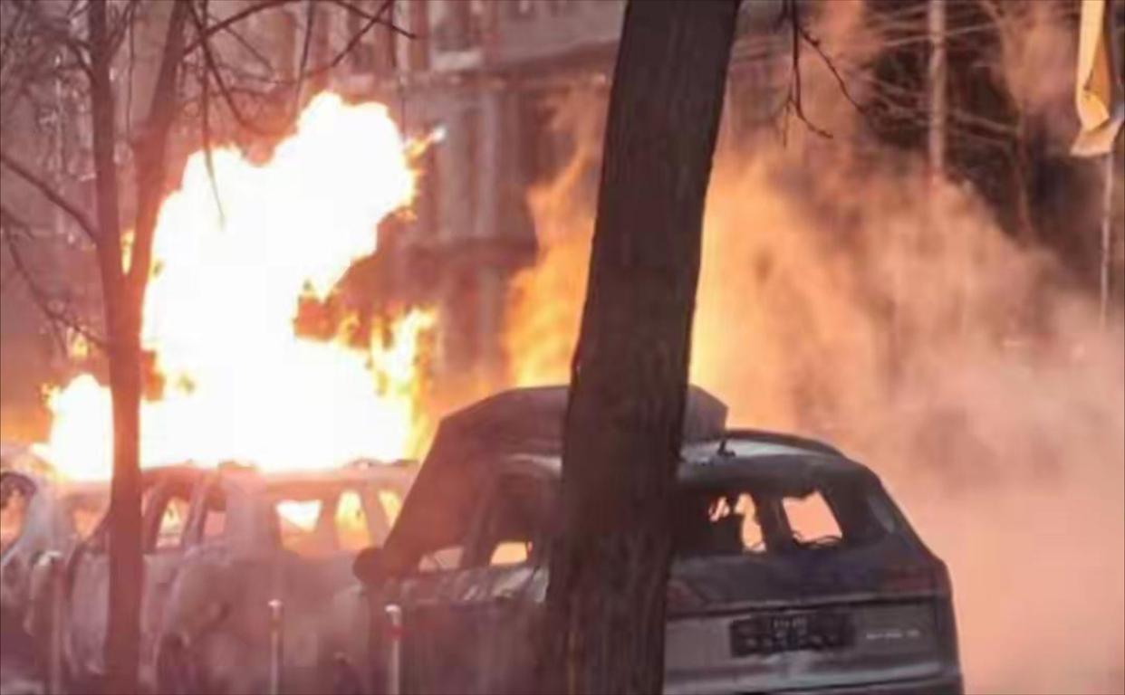 普京以牙还牙，俄发起斩首行动，多名乌军官被杀，泽连斯基很愤怒​当地时间12月2