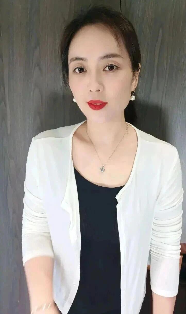 年少不知阿姨好