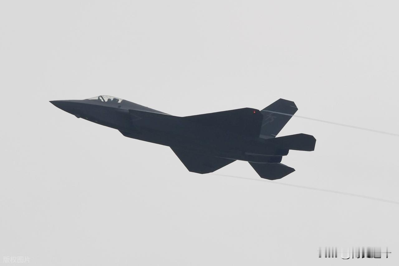 12月29日，印度媒体爆了一个大消息，中国发明了一种颠覆性技术，可以让战斗机实现