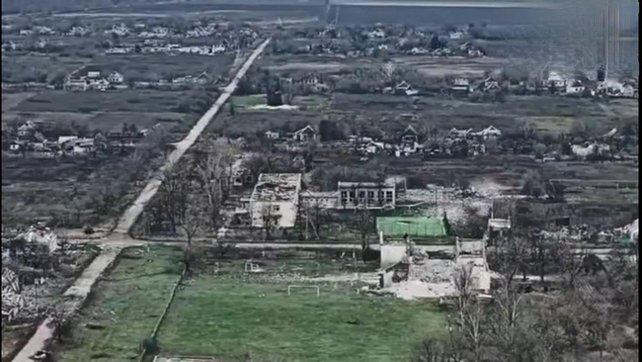 十面埋伏外的埋伏——看乌军如何对攻入城市的俄军设伏。埋伏是胜道兵法，诸葛亮那么