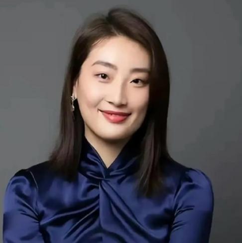 宗馥莉辞职不闲着！捐1000万助香港重建，获全网点赞！宗馥莉刚离开娃哈