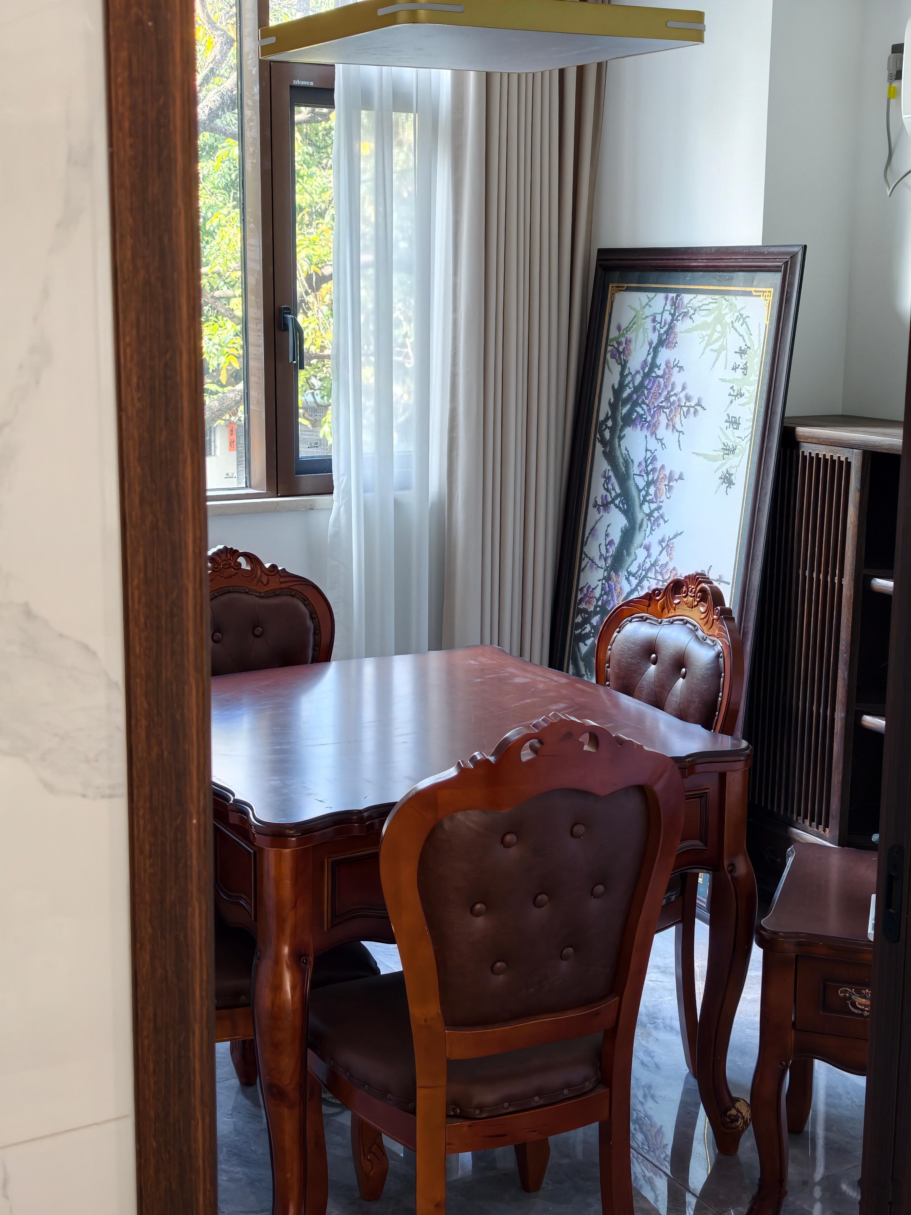 买车跟买房装修一样，一定要多试试多思考自己的需求具体是怎么样。别销售说什么或者