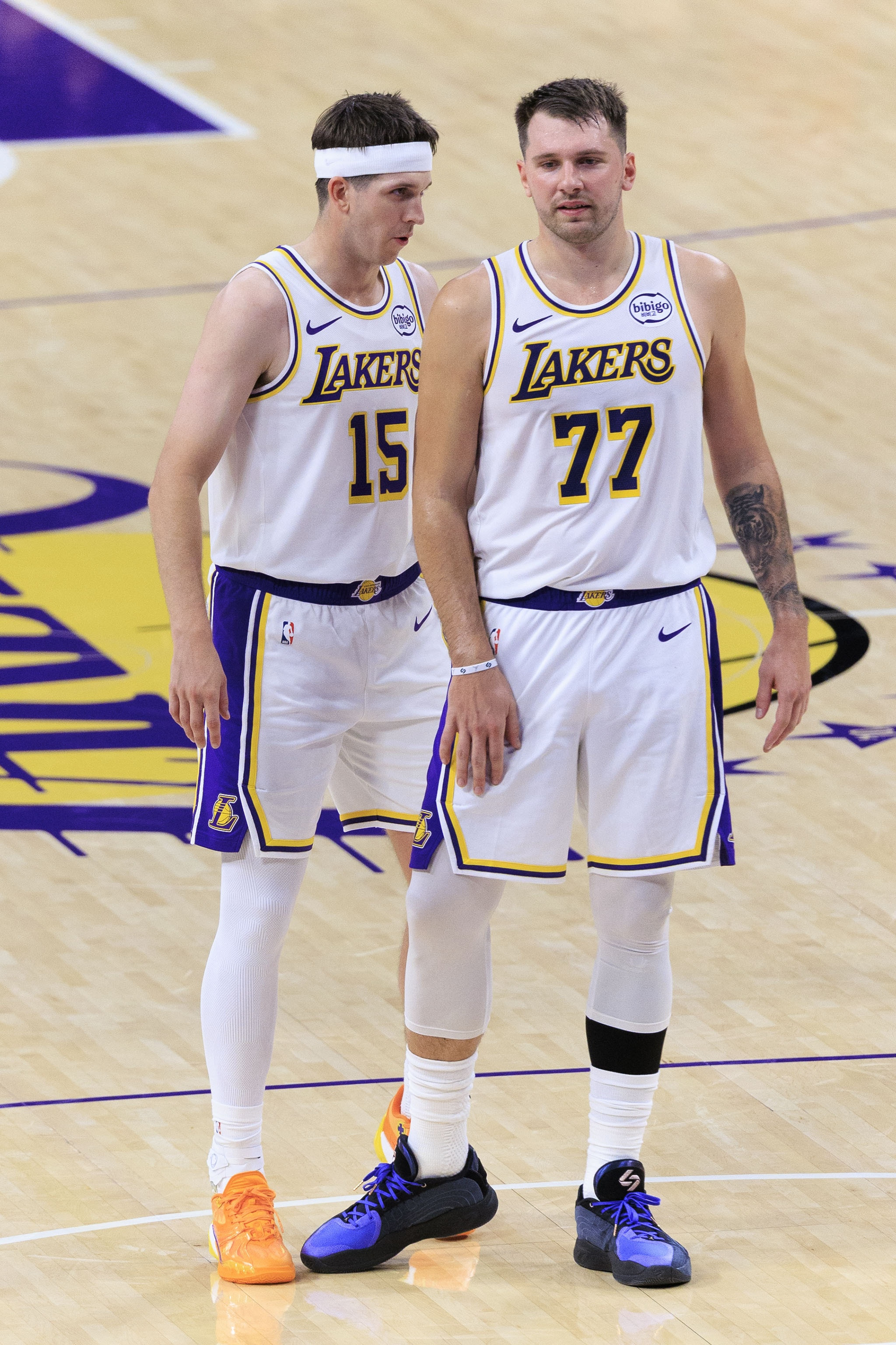 有一种说法是，洛杉矶湖人队之所以能够在季后赛当中爆冷3比0领先休斯敦火箭队，除了