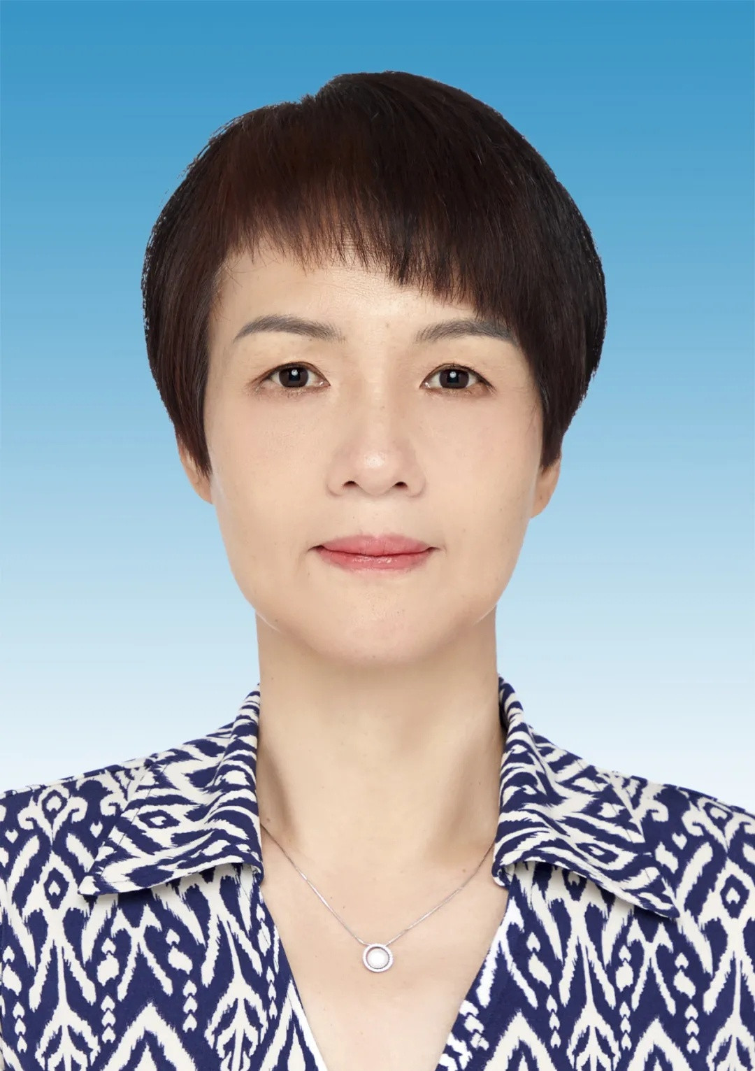 郑一琳任厦门海事法院党组书记(附简历)