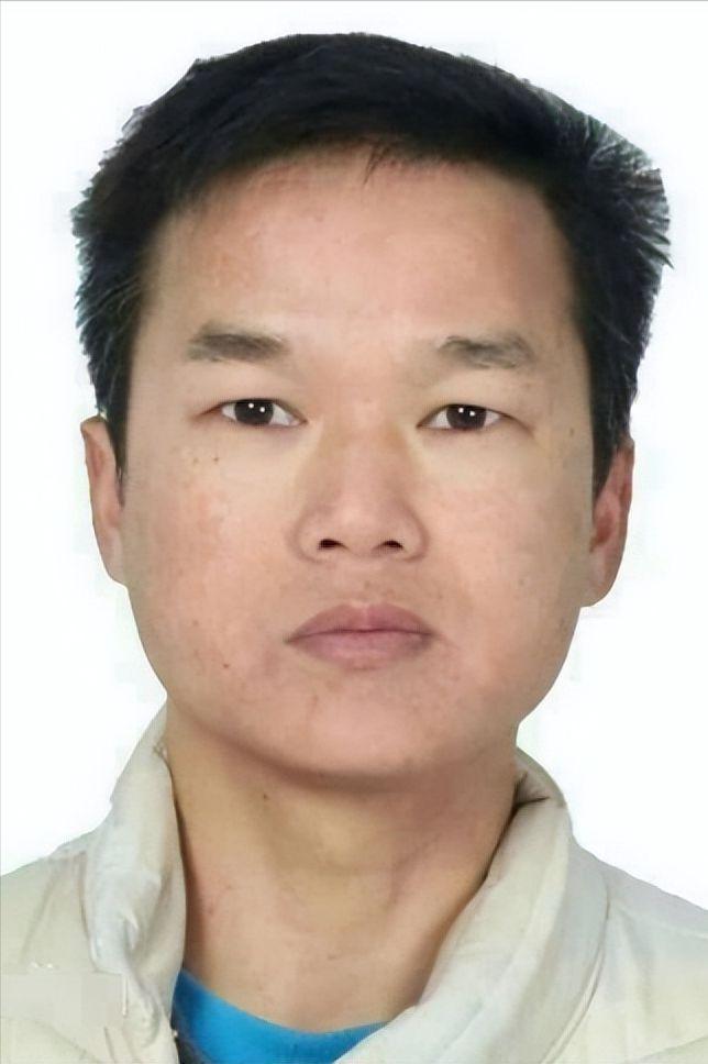 1996年，陕西13岁男孩亲眼目睹母亲被害，选择参军入伍强身健体，隐忍22年后为