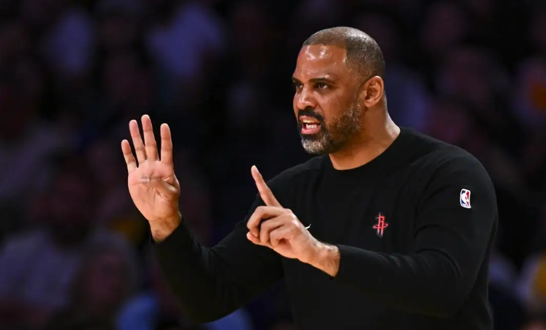 火箭防守表现不错，杜兰特担任诱饵帮队友获得大空位机会火箭战胜灰熊的赛后，乌度卡