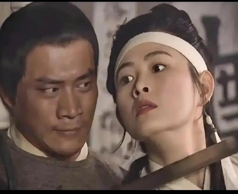 不知道大家有没有同感？好多人读《水浒传》读到武松杀嫂祭兄这段，都真的被他惊到了。