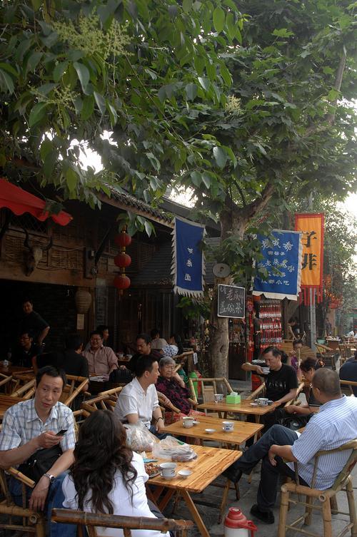 我完全赞成师友观点，因为慢生活更有机会好好品尝人生的滋味，享受生活的快乐。同时