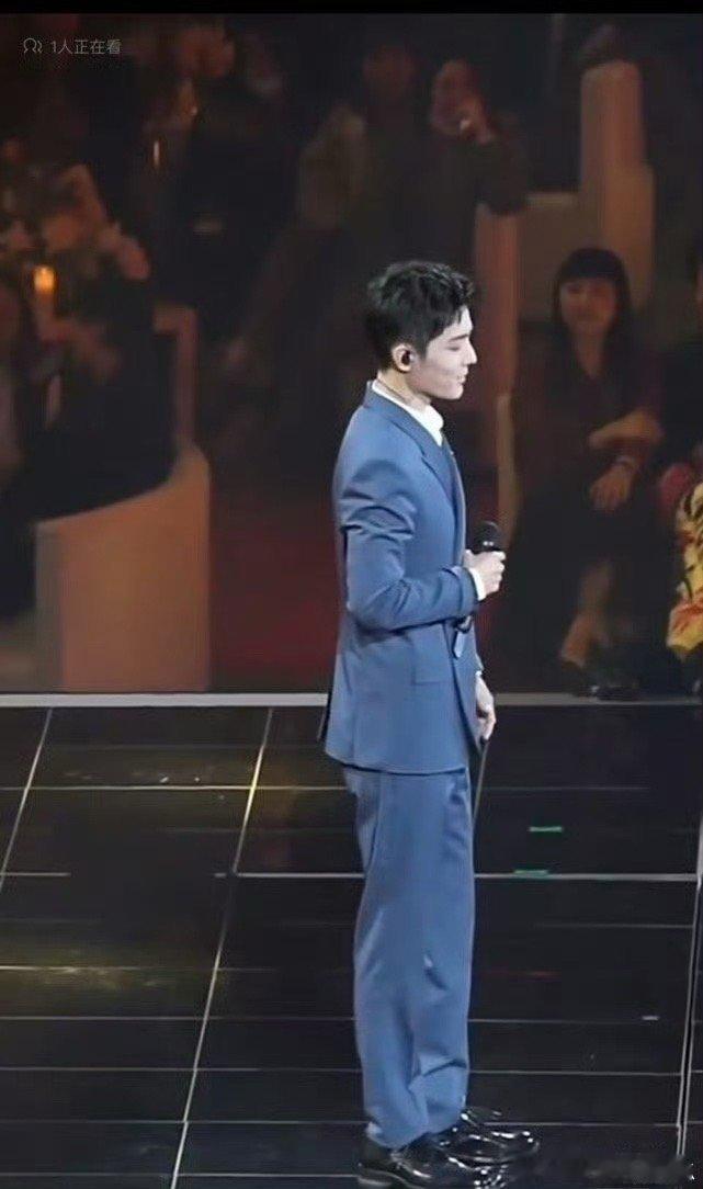肖战20年星光大赏，柠萌的ceo就在台下啊，当年的八秒红海真是整个业内都在现场
