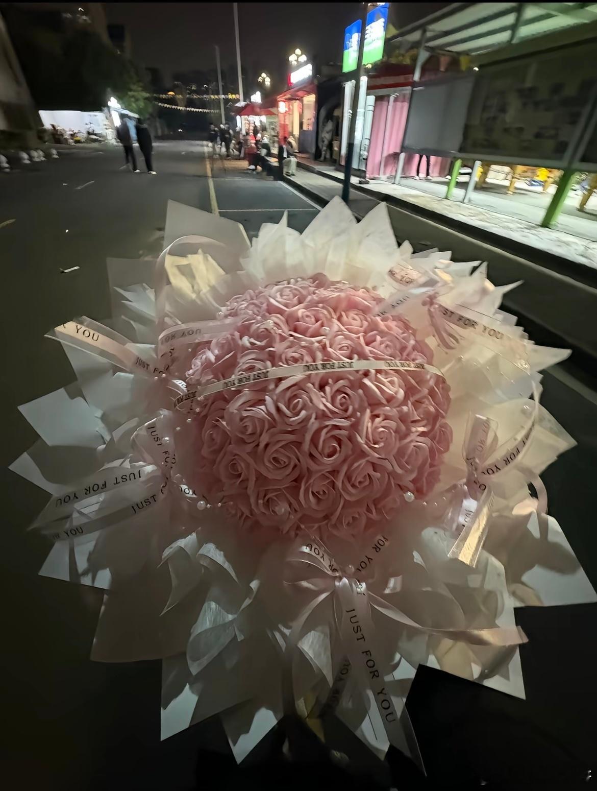 谈到了对我事事有回应的男生