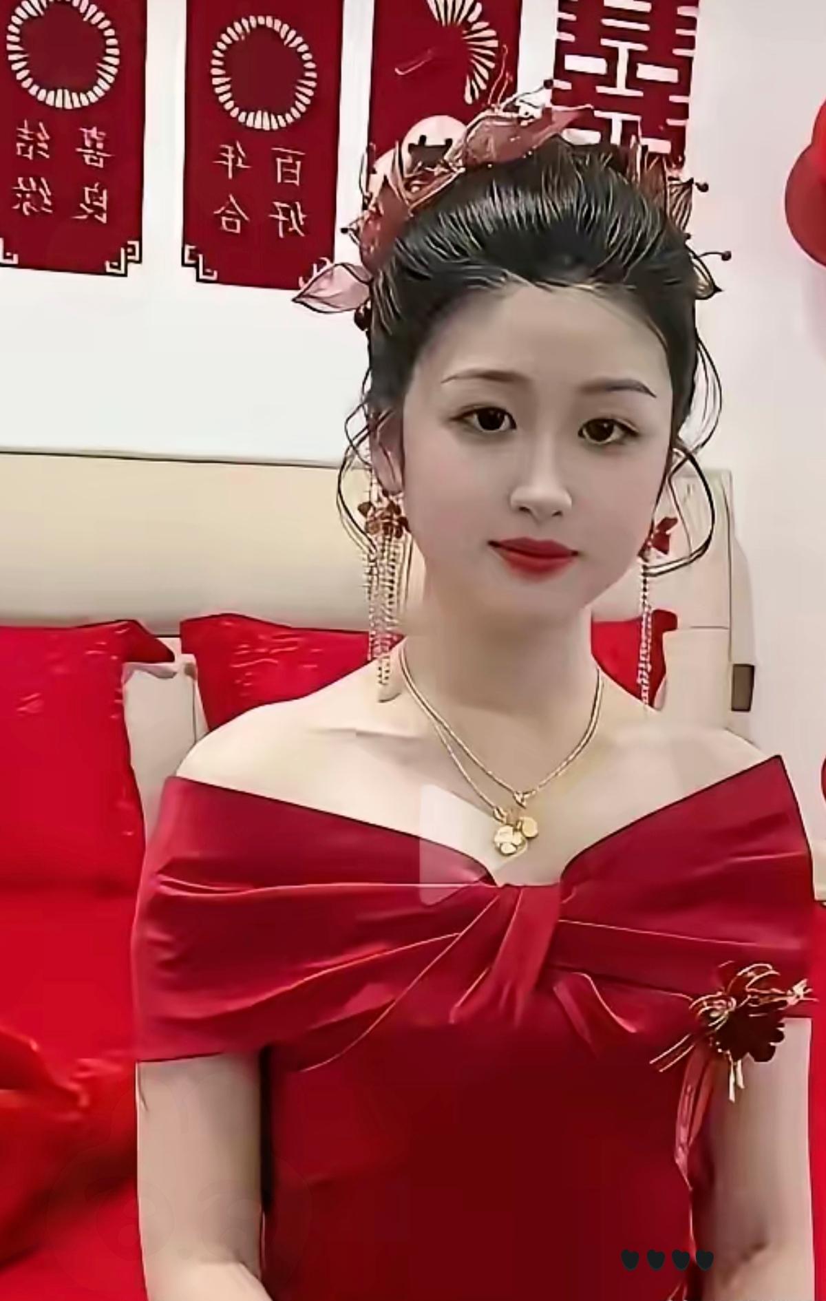 河南这桩婚事，直接把天价彩礼的脸打得生疼。两个研究生毕业，工