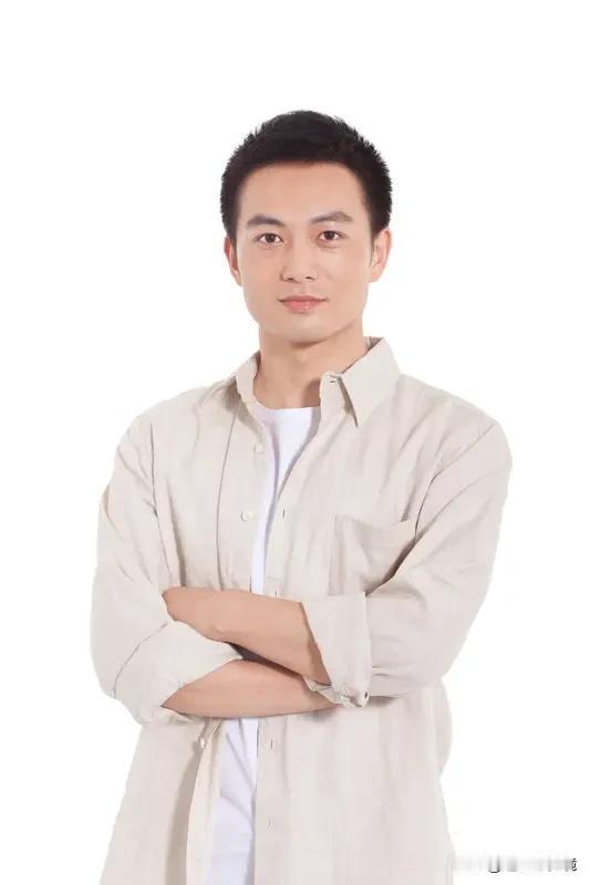 10人聚餐9人开溜留下男子已被起诉重庆这事儿太离谱了。12月4日，10个人到