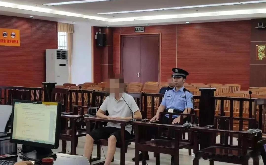 现在时有辩护律师跟庭审法官发生冲突的新闻。所有的律师都知道，当事人的命运掌握在法