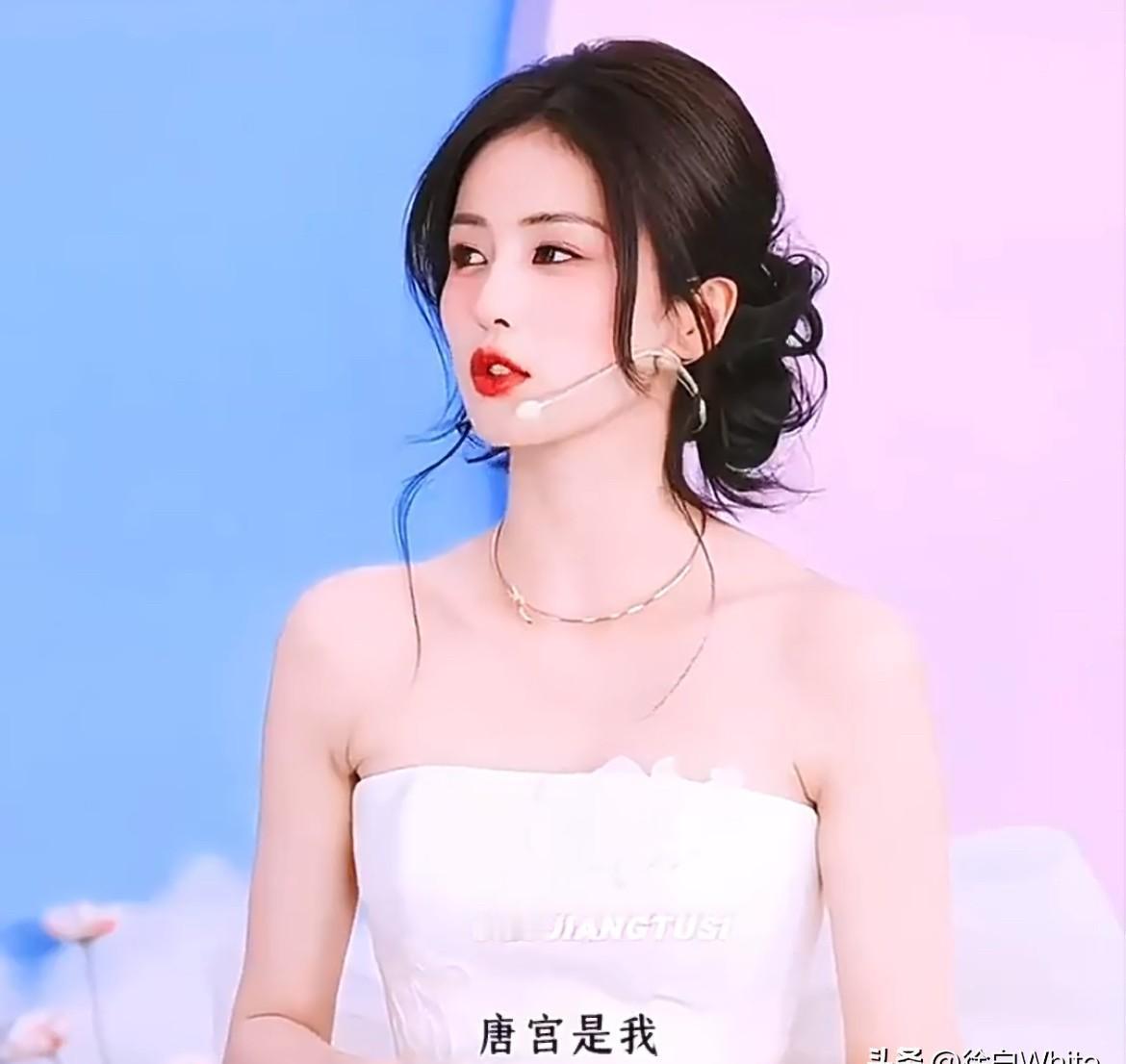 体重跌穿86斤，31岁的白鹿，终于被身体“逼”停了。她官宣《唐宫奇案》是最后一