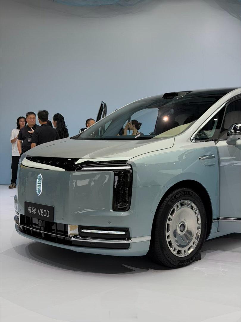 确实顶级～9图放不完啊对标雷尔法的MPV终于来了！尊界V800🚗  ...