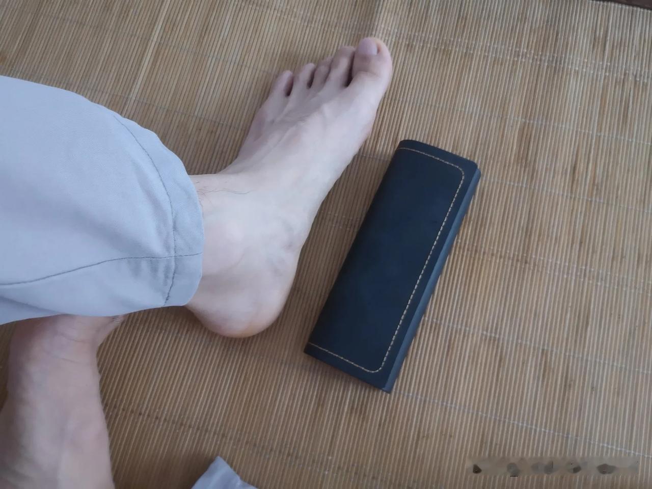 吃个早餐坐一会准备去做苦力活！把做苦力活当健身了！挣点辛苦钱买菜！一百多斤重一