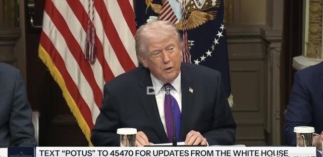 特朗普又在风电问题上重复谎言。特朗普说：“中国生产所有风力发电机；唯一的问题是他