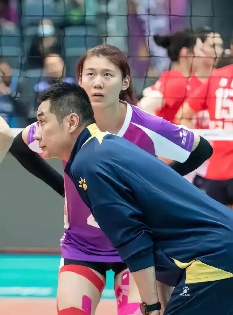 越南联赛砍下34分回国却失误？王艺竹改扣为推的适配难题媛媛留洋在欧联杯夺冠，王