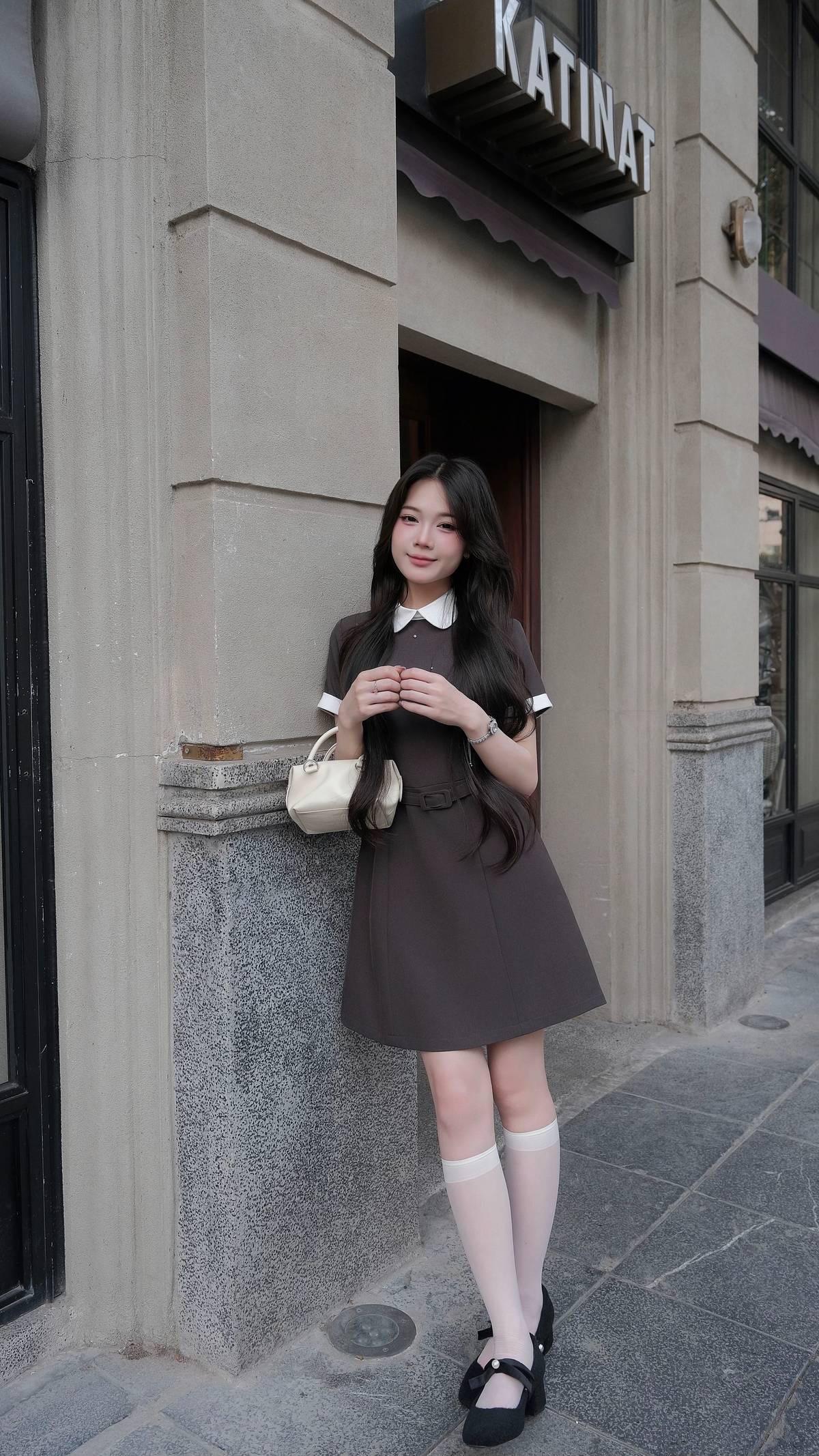韩系女主感穿搭☕️温柔通勤公式谁懂啊！深棕+奶白的配色真的焊死在春天里了✨