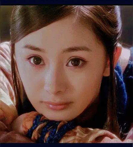 以前女明星发Wb这么真性情的咩😯……杨幂写这段话，要搁我这，我连发朋友