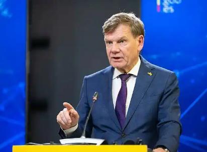 德国外长被“中断”访华之路后，德国国内各界“火力全开”！任何指责中国的行为都是愚