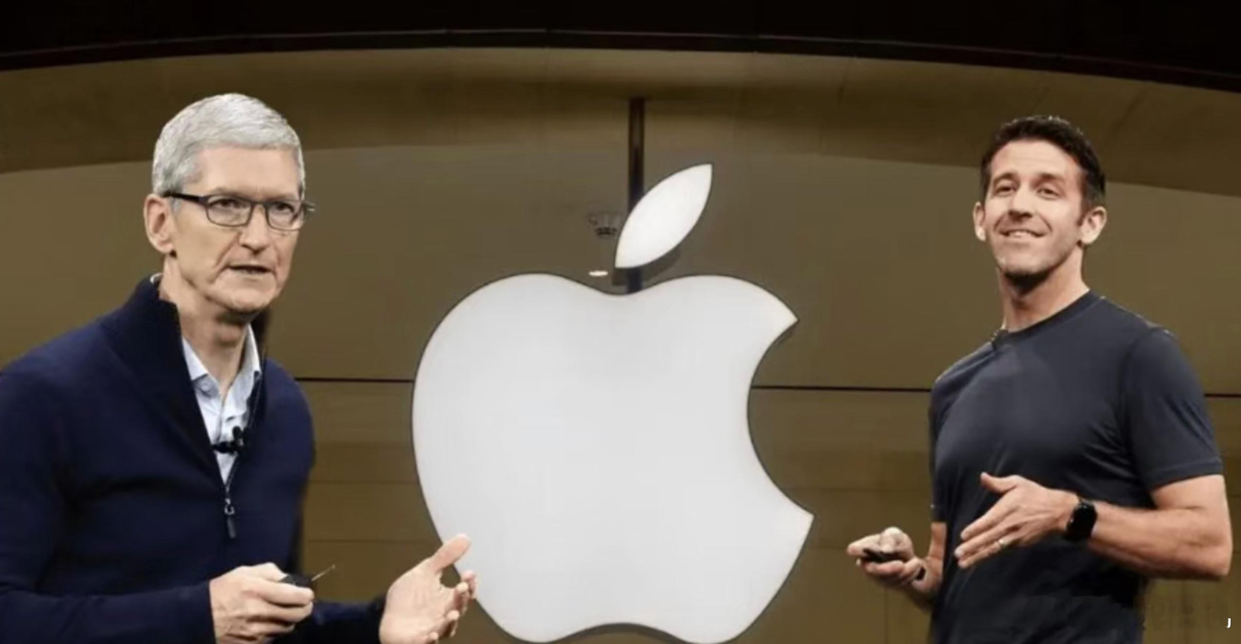 库克卸任原因披露库克自己发微博称，接任者特努斯已历练成熟，现在卸任是最佳时机。