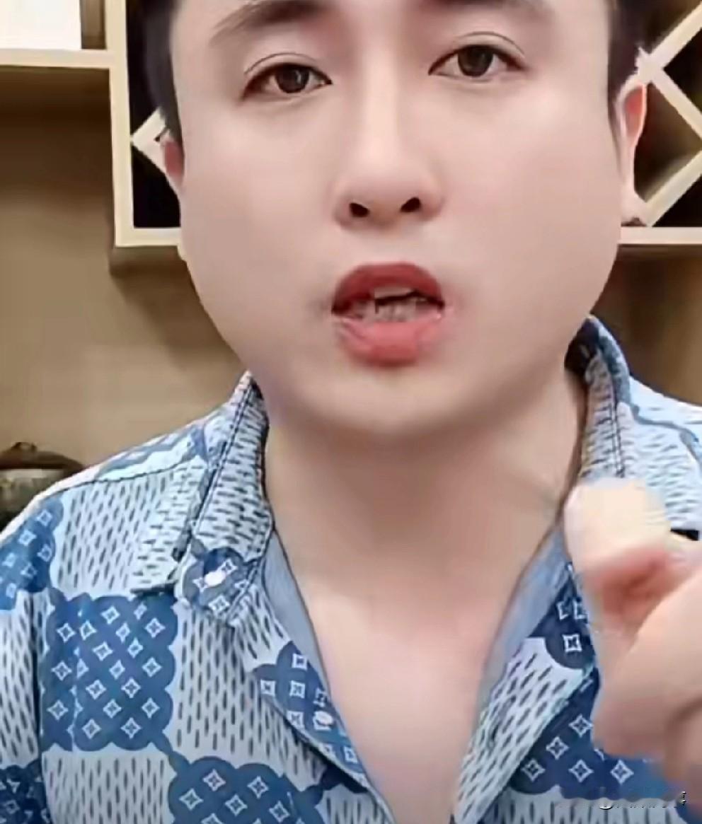 散打嘲讽方丈：跟老陈道歉的差点叫爸爸，全身除了纹身硬，哪里还硬？