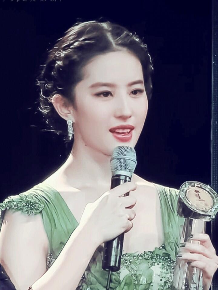 2013年的最佳女主奖，太美啦