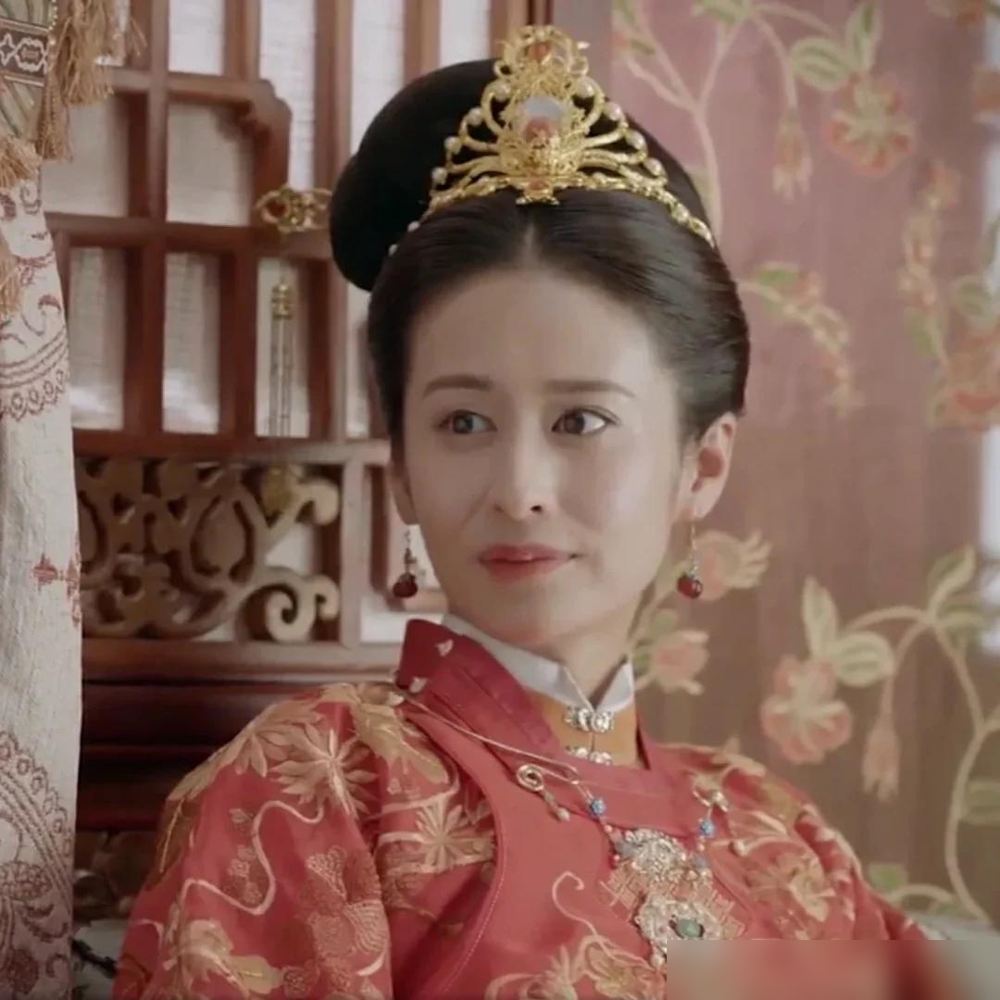 谭松韵演主母没气场？原来背锅的根本不是她。当年《锦心似玉》播的时候，一堆人吐槽谭松韵演的十一娘，服化