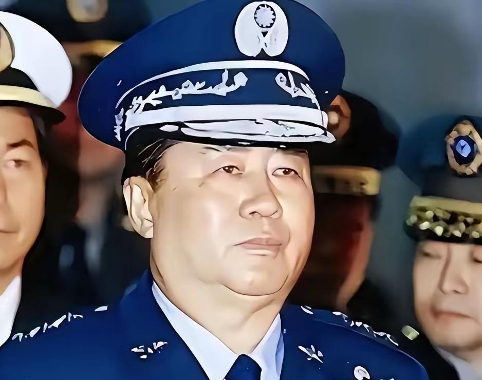 夏瀛洲，台湾首任军事大学校长、退役上将，1949年随国民党一同撤到台湾，却在海峡