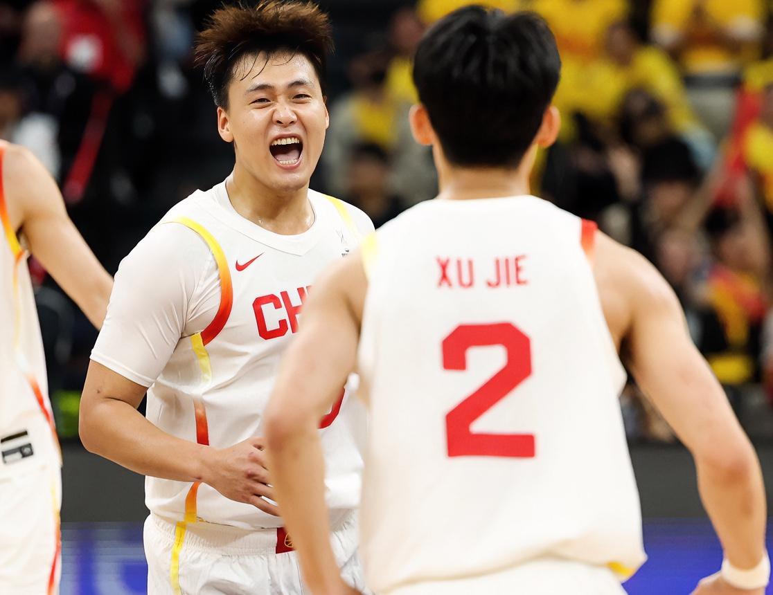 赵睿：杰哥，还得是你啊？？？替补拿下全队最高的19分，就纯粹打球。徐杰：你这是