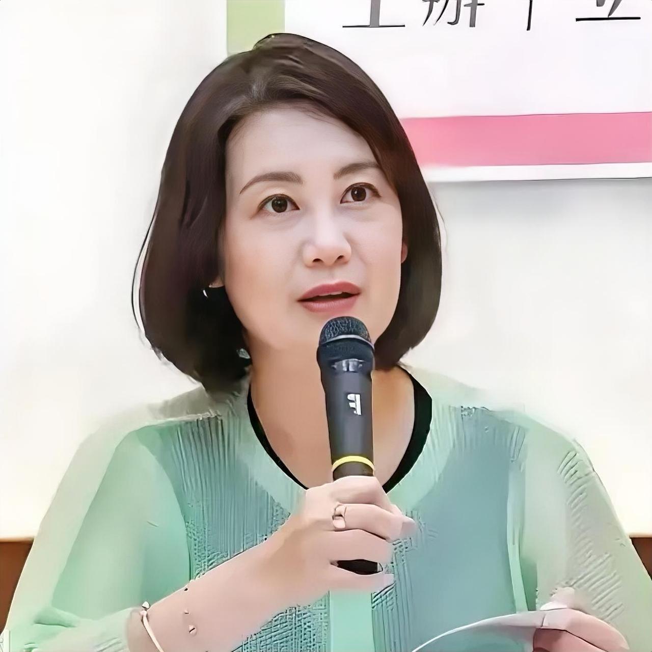 “台独”打手帮凶吴思瑶，费尽心机、抓住一切机会胡言乱语、妖言惑众今天（3月1