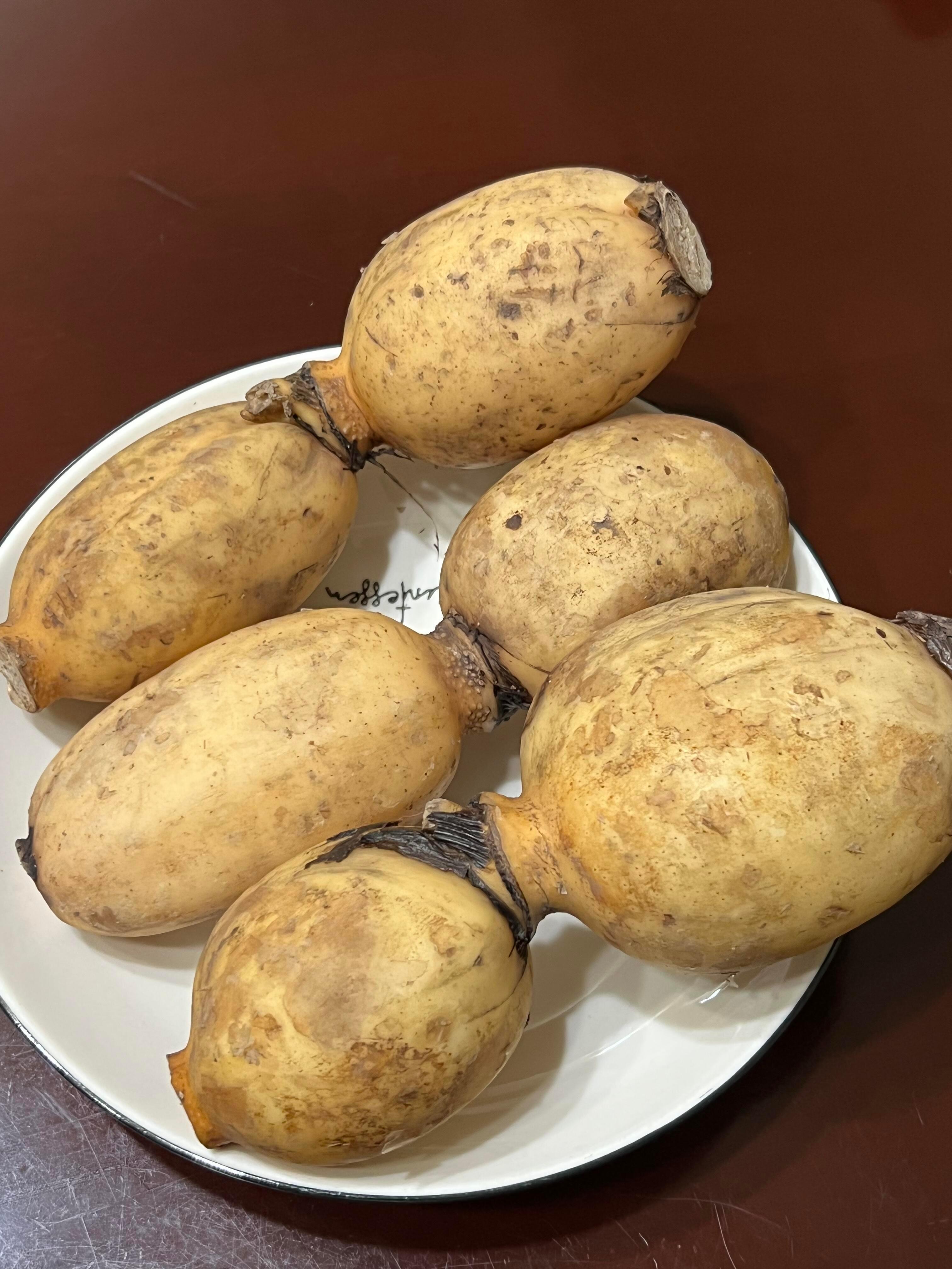 连喝一个月，把气血和津液都补回来深秋需要一碗浓藕汤都知道女子三日不离藕深秋到了