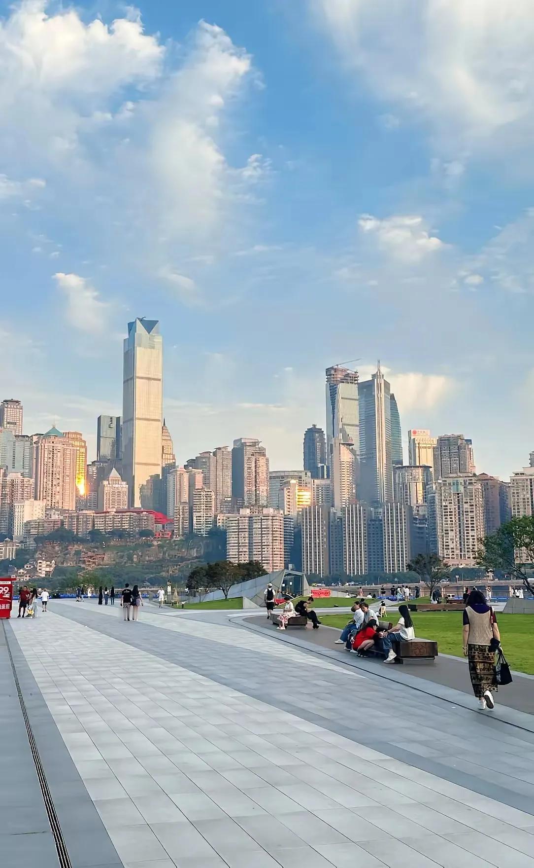 重庆的这个角度，岂不比来福士更美？