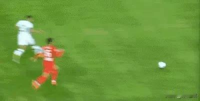 0：2，半场落后2球，河南队落后的最主要原因是想赢怕输的包袱太重，导致没有发挥出