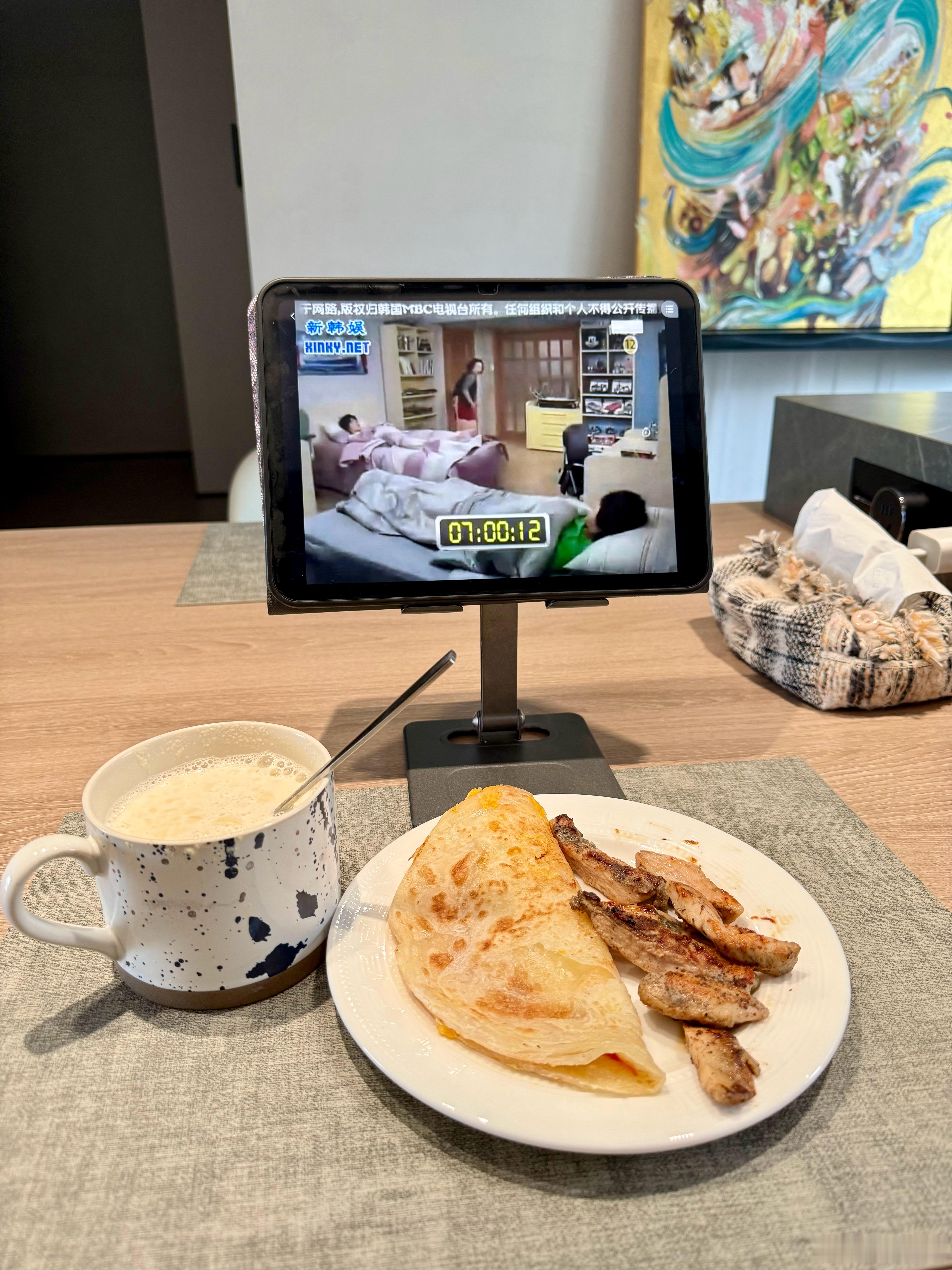 豆浆鸡胸肉鸡蛋手抓饼