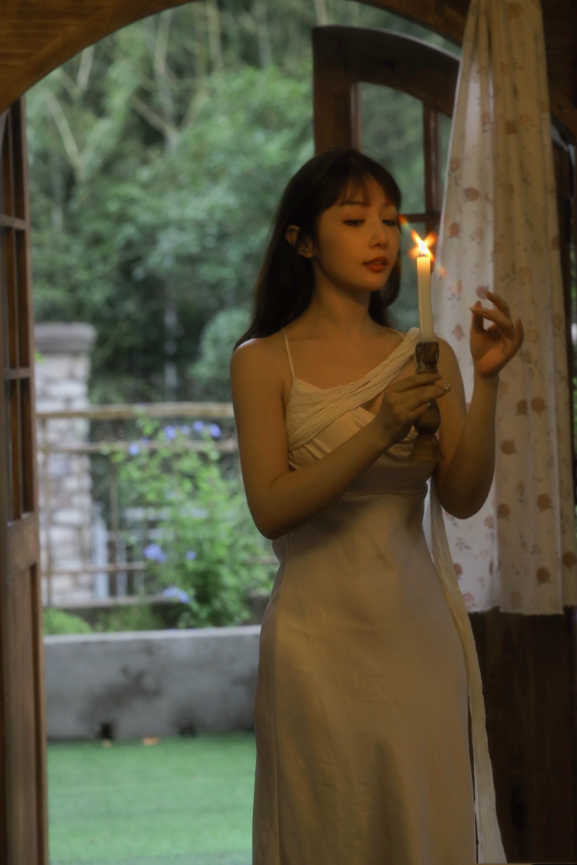 上淇，国庆假期穿搭碎片，白裙灵动温柔甜美的姐姐。上淇