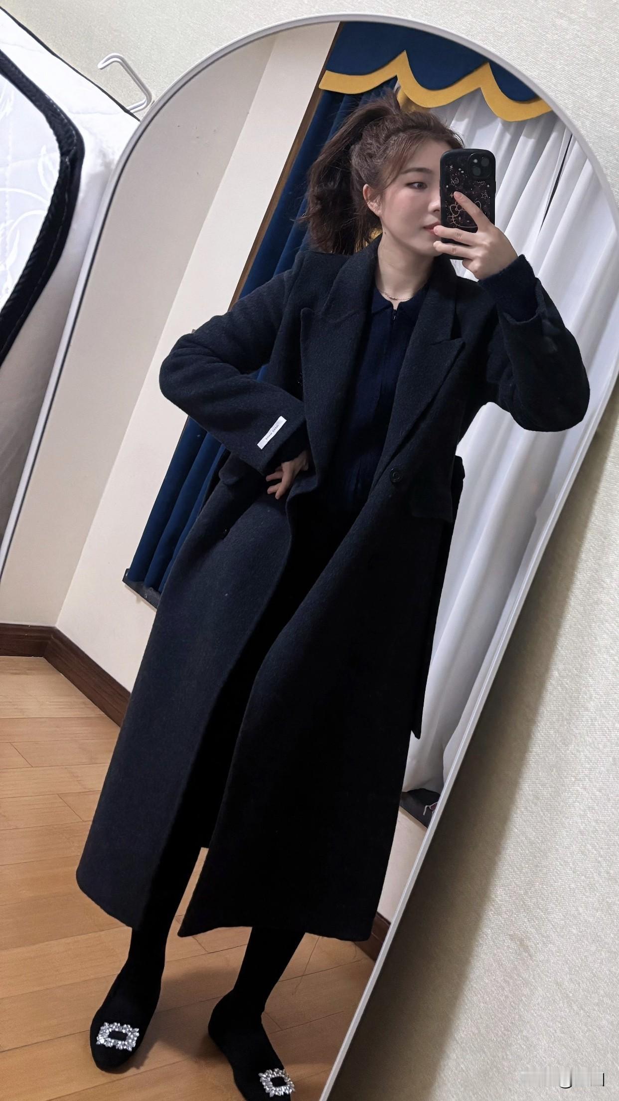 谈谈女性的独立独立的女性拒绝成为附属品，学着养活自己。成长中会经历亲密关系的结束