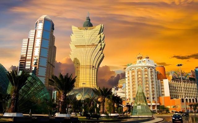 澳门之所以不闹腾，不闹独立，不闹分裂，不闹反共，甚至不闹亲台亲美，最重要的原因是