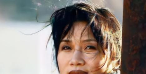 2000年，姜昆在国外偶遇已经出家的李娜，出于好奇，姜昆问她到底为什么出家？令他