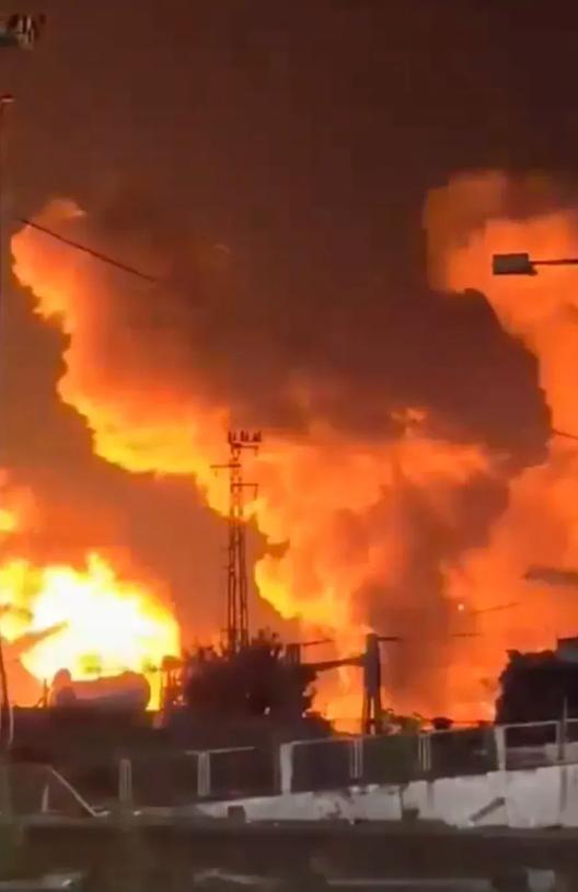 🌞大规模轰炸！能动手绝不吵吵，普京仍然是普京！ 2026年新年刚到，乌