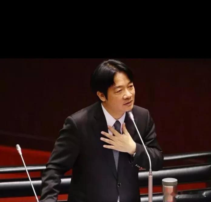 赖清德绿营“台湾民进党立委”范云与“台湾民众党代理主席黄国昌”发生隔空交锋，暗示